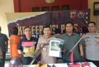 Kapolres Sukabumi saat menunjukkan barang bukti sabu. (Humas Polres Sukabumi) 