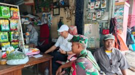 Babinsa Kelurahan Palabuhanratu Cek Kesediaan Pupuk Bersubsidi