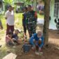 Babinsa Karang Papak Bantu Kerja Bakti Perbaikan Jalan
Desa
