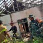 Babinsa Koramil 2202/Palabuhanratu Melaksanakan Karya Bakti Pembangunan RTLH