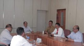 pimpin Rapat Sekda Lanjutkan Persiapan Peresmian Huntap Desa Kertaangsana