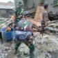 Danramil 2202/Palabuhanratu Dan Anggota Laksanakan Kerja Bakti Pembangunan Rutilahu Hari Ke-8