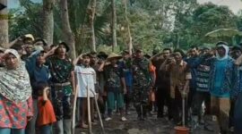 Peringati HUT RI Ke 79 Satgas TMMD Ke 121 Kodim 0622/Kab. Sukabumi Kibarkan Bendera Merah Putih