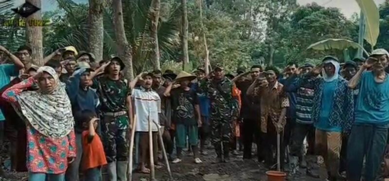 Peringati HUT RI Ke 79 Satgas TMMD Ke 121 Kodim 0622/Kab. Sukabumi Kibarkan Bendera Merah Putih