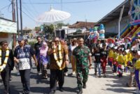 Kirab Budaya Hari Jadi Desa Sasagaran, Bupati Marwan Apresiasi Kekompakan Masyarakat