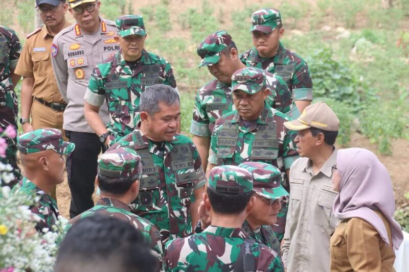 Sekda Dampingi Ksad Resmikan Damparit di Ciemas Pengembangan Ketahanan Pangan di Selatan Sukabumi