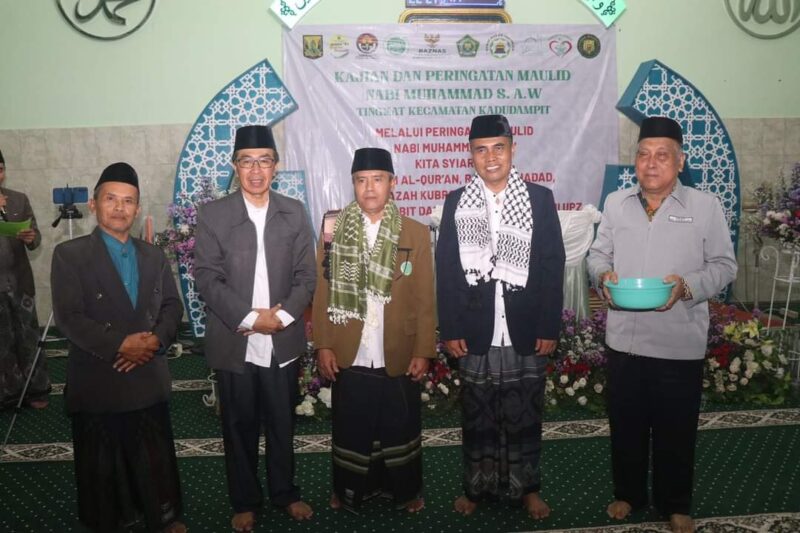 Sekda Tegaskan Peringatan Maulid Nabi Cerminan Kedamaian  dan Kasih Sayang Sesama Umat