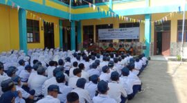 Untuk Ciptakan Cinta Tanah Air Dan Bela Negara, Babinsa Koramil 2201/Cisolok Berikan Wasbang Di SMP Risma