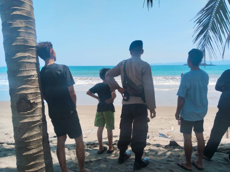 Wisatawan Terseret Arus di Pantai Cipatuguran Palabuhanratu, Tim SAR Gabungan Lakukan Pencarian