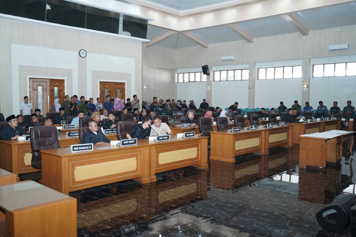 Rapat Paripurna ke-15 DPRD Kabupaten Sukabumi Bahas Perubahan APBD Tahun 2024 dan APBD Tahun 2025