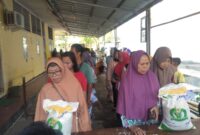 Kelurahan Palabuanratu Salurkan Beras Bantuan Kemensos kepada 1.162 Keluarga Penerima Manfaat