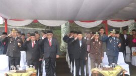 Ketua DPRD Sukabumi Bacakan Pesan Pahlawan pada Upacara Hari Pahlawan