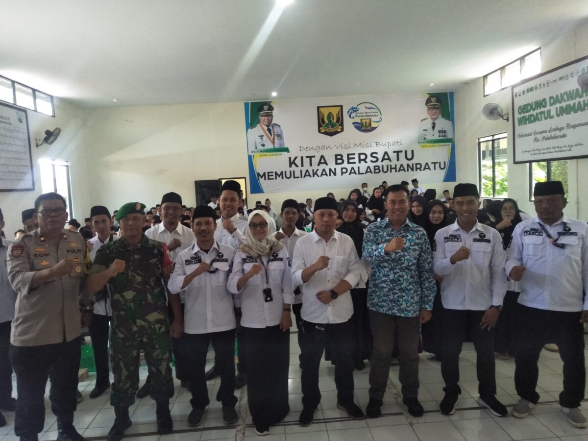 Ketua Bawaslu Sukabumi Saksikan Pelantikan 189 Pengawas TPS di Palabuhanratu