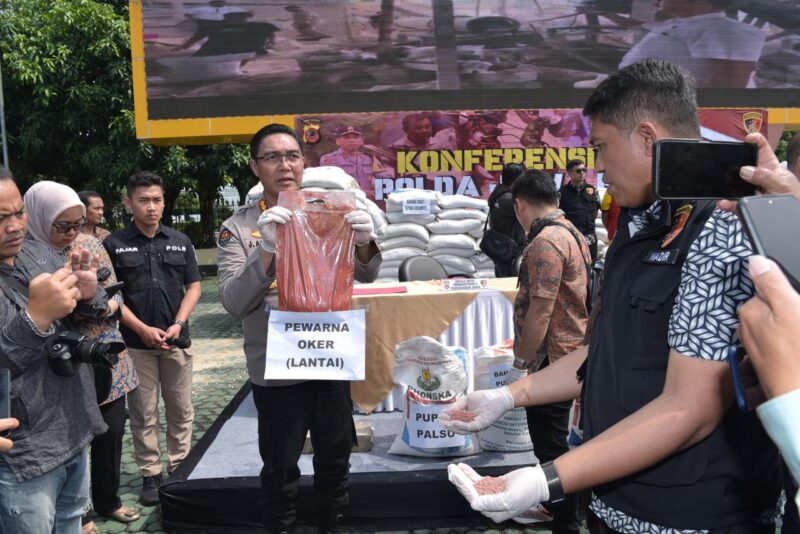 Polda Jawa Barat Ungkap Praktik Produksi Pupuk Palsu di Bandung Barat