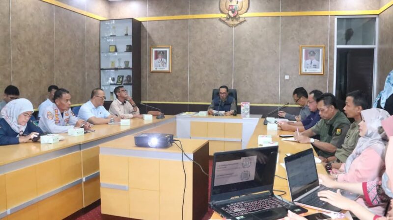 Sekda Ade Suryaman Pimpin Rapat Pleno Forum Penataan Ruang