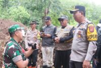 Tanah Longsor di Desa Loji, Bupati Sukabumi Tinjau Lokasi Bencana