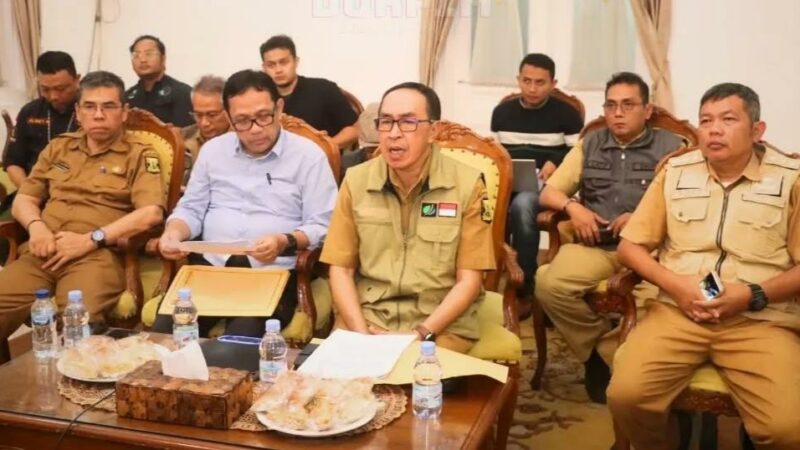 Sekda Sukabumi, Ade Suryaman, pimpin percepatan pendataan rumah terdampak bencana untuk bantuan lebih tepat sasaran. | Foto: Istimewa