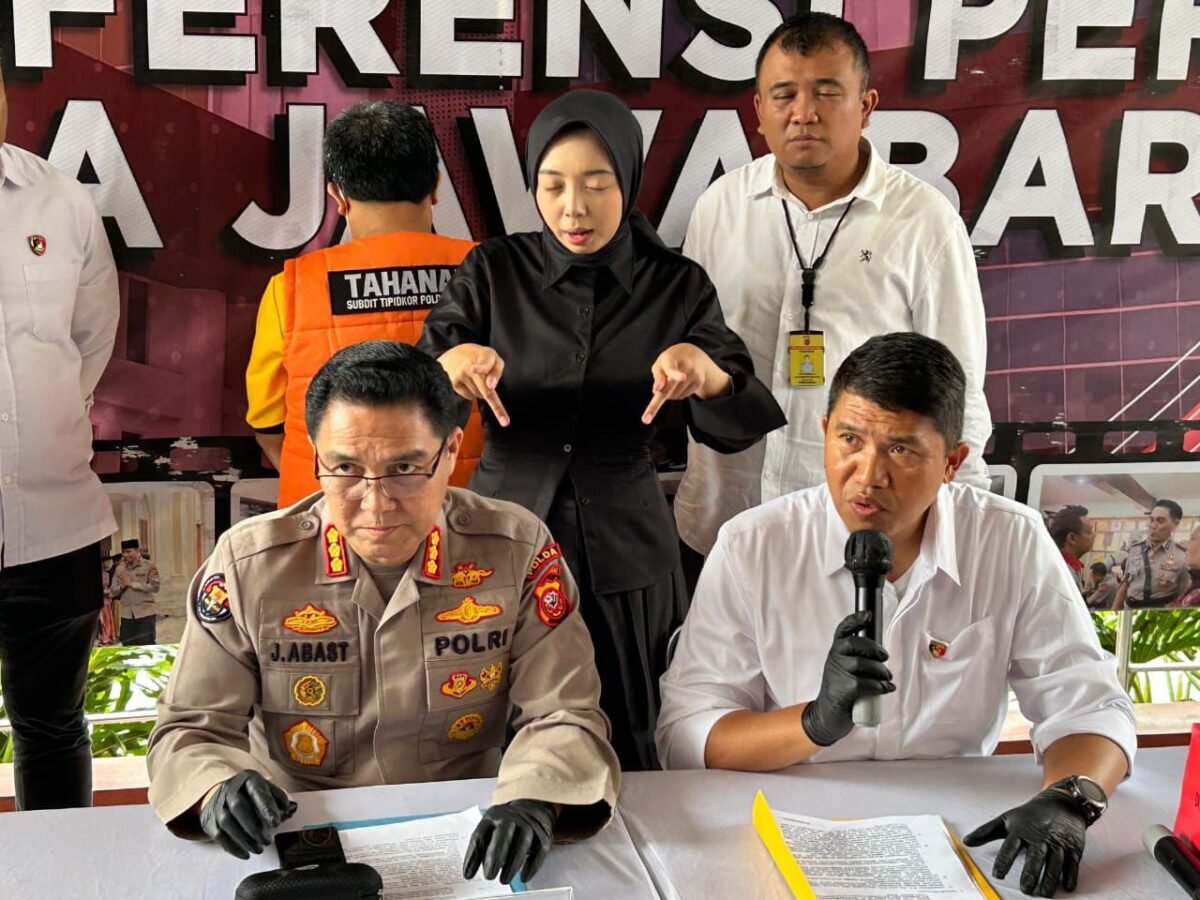 Ditreskrimsus Polda Jawa Barat berhasil membongkar kasus dugaan korupsi proyek pembangunan RSUD Al Ihsan dengan kerugian negara mencapai Rp12,82 miliar.
