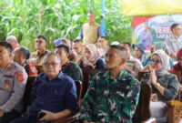 Polri mengambil langkah strategis dalam mendukung ketahanan pangan nasional dengan mengoordinasikan program penanaman jagung serentak di seluruh Indonesia. Kabupaten Sukabumi turut berpartisipasi dalam program ini dengan lahan seluas 70 hektare di Kecamatan Caringin.