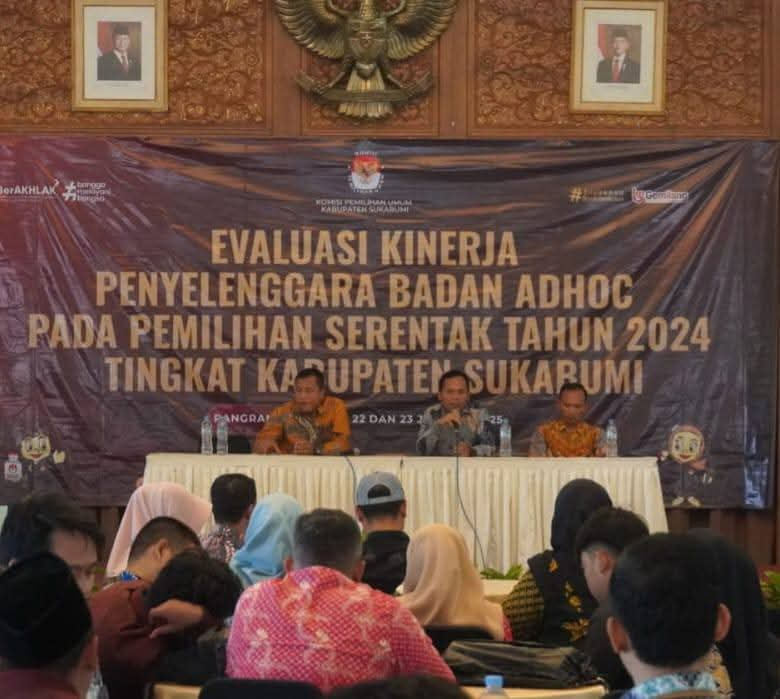 KPU Kabupaten Sukabumi menggelar evaluasi kinerja badan adhoc Pemilukada Serentak 2024 di Pangrango Resort. Kegiatan yang berlangsung selama dua hari ini bertujuan untuk menilai efektivitas pelaksanaan tahapan pemilu serta tingkat partisipasi masyarakat.