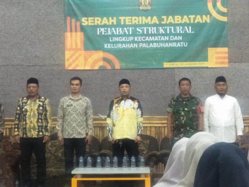 Pemerintah Kecamatan Palabuhanratu menggelar acara serah terima jabatan pejabat struktural di lingkungan kecamatan dan kelurahan.