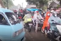 Pengerjaan Gorong-Gorong di Jalan Pelabuhan II Sebabkan Kemacetan Panjang