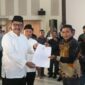 Resmi! Asep Japar dan Andreas ditetapkan sebagai Bupati dan Wakil Bupati Sukabumi periode 2025-2030 dalam rapat pleno terbuka KPU Kabupaten Sukabumi. 