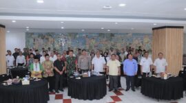 Polres Sukabumi menggelar Focus Grup Discussion (FGD) di GISBH, Cikakak, untuk memperkuat sinergi dengan dunia pendidikan dalam menangani kenakalan remaja dan menciptakan Harkamtibmas yang kondusif.