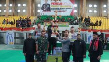 Festival Pencak Silat Kapolres Sukabumi Cup I 2025 resmi ditutup! Acara penuh semangat ini dihadiri oleh berbagai pejabat daerah dan tokoh pencak silat.