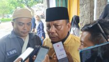 Momen bersejarah di Kelurahan Palabuhanratu! Serah terima jabatan lurah sekaligus peringatan Isra Mi’raj Nabi Muhammad SAW berlangsung dengan khidmat. Lurah baru,