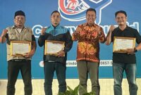 Prestasi membanggakan! Kepala Sekretariat Panwascam Palabuhanratu, Yadi Supriadi, S.I.P., meraih penghargaan sebagai kepala sekretariat terbaik se-Kabupaten Sukabumi dalam ajang Bawaslu Award 2025.