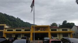 DPMD Kabupaten Sukabumi terus mendorong transparansi dan inovasi dalam pengelolaan Bumdesma. Kepala DPMD, Gun Gun Gunardi, meninjau perkembangan Bumdesma di Kecamatan Purabaya dan Kebonpedes