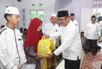 Pemerintah Kabupaten Sukabumi menggelar Muhibah Ramadhan 1446 H, dimulai dari Kecamatan Kadudampit. Kegiatan ini menjadi ajang silaturahmi sekaligus upaya percepatan pembangunan berbasis potensi daerah. !