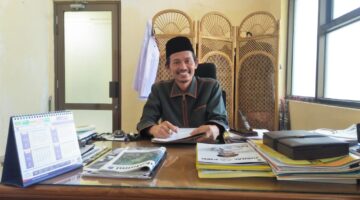 DPMD Kabupaten Sukabumi menegaskan perannya sebagai pembina keuangan desa sesuai regulasi yang berlaku. Pengawasan pengelolaan keuangan desa juga melibatkan berbagai pihak, termasuk kecamatan, Inspektorat, dan aparat penegak hukum.