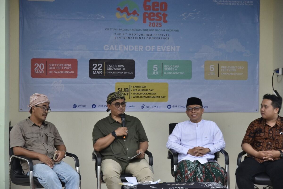 Semangat generasi muda berkobar di GEOFEST 2025! Dengan tema "Jejak Geowisata untuk Masa Depan Pariwisata Berkelanjutan", acara ini menjadi wadah kolaborasi antara komunitas, pemerintah, dan akademisi untuk membangun geowisata yang lebih bertanggung jawab.