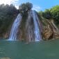 Nikmati keindahan alam yang menakjubkan di Curug Cikaso, Sukabumi! Tiga air terjun dalam satu lokasi menghadirkan suasana sejuk dan menenangkan, cocok untuk melepas penat dan menikmati pesona alam yang masih asri.