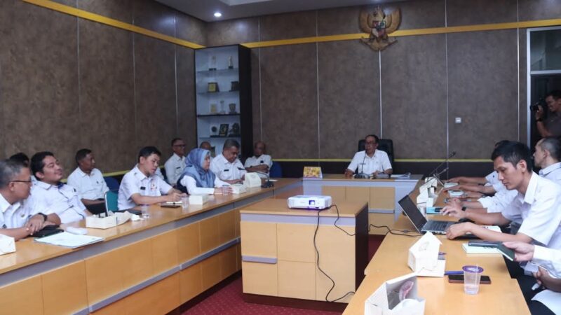 Pemkab Sukabumi terus berkomitmen dalam mendukung program “Jabar Nyaah Ka Indung” yang digagas Pemprov Jawa Barat. 