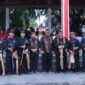Ketua DPRD Kabupaten Sukabumi, Budi Azhar Mutawali, menyampaikan apresiasi atas dedikasi H. Marwan Hamami selama dua periode kepemimpinan. Momentum perpisahan turut diwarnai dengan penyerahan cenderamata dan penggalangan dana untuk warga terdampak bencana.