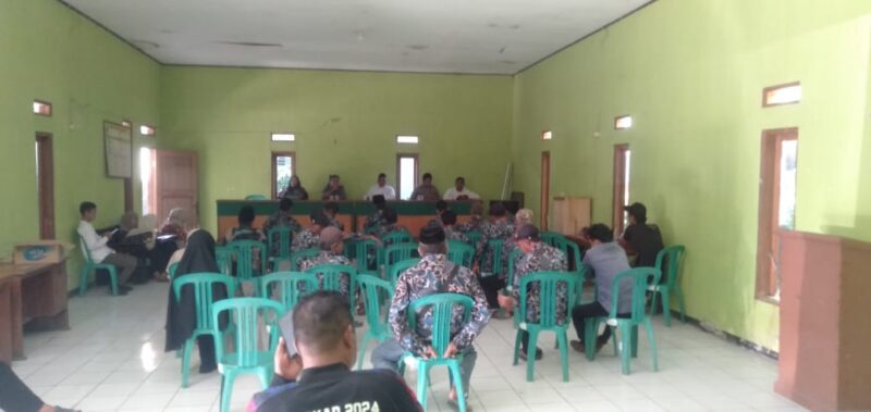 Pemdes Cibuntu bersama BPD menggelar rapat pembahasan Perubahan APBDes 2025 sebagai bentuk penyesuaian anggaran terhadap kebutuhan dan prioritas pembangunan desa. .