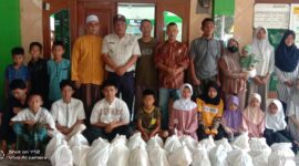 Lurah Palabuhanratu, Yadi Supriyadi, S.IP., tunjukkan komitmennya melalui program kerja nyata: santunan rutin bagi anak yatim, bantuan kesehatan untuk warga kurang mampu, serta pelayanan 24 jam bagi masyarakat.