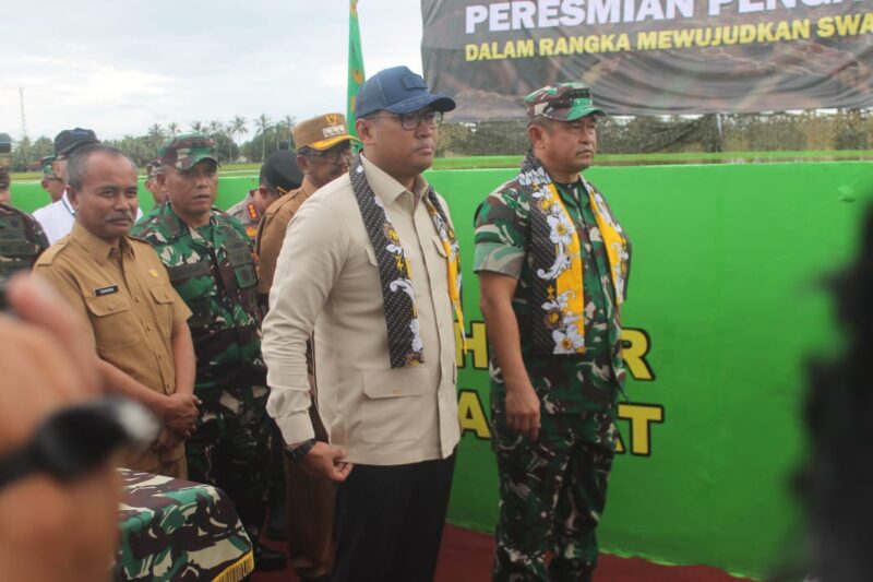 Langkah nyata menuju ketahanan pangan! KASAD Jenderal TNI Maruli Simanjuntak meresmikan sistem irigasi ramah lingkungan di Sukabumi yang mampu mengairi 600 hektare lahan pertanian.