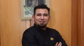 Ketua Komisi II DPRD Kabupaten Sukabumi, Hamzah Gurnita, menanggapi keluhan warga terkait jembatan alternatif Bojong Kopo yang rusak akibat banjir.