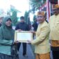 Upacara Hari Pendidikan Nasional 2025 di Kabupaten Sukabumi berlangsung khidmat di Alun-alun Palabuhanratu. Bupati H. Asep Japar memimpin langsung prosesi dan membacakan amanat Menteri Pendidikan, menegaskan pentingnya pendidikan berkualitas bagi semua.