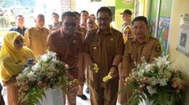 Bupati Sukabumi H. Asep Japar bersama Wakil Bupati H. Andreas resmi meluncurkan program pelayanan kesehatan gratis di seluruh Puskesmas se-Kabupaten Sukabumi. .