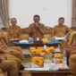 Penyusunan RPJMD Kabupaten Sukabumi ditargetkan rampung Agustus 2025. Berbeda dari sebelumnya, kali ini akan ditentukan secara rinci lokasi-lokasi pembangunan lima tahun mendatang. Musrenbang RPJMD dijadwalkan berlangsung 14 Mei 2025.