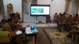 Pemkab Sukabumi merancang 11 program prioritas dalam RPJMD 2025–2029 dengan fokus pada infrastruktur, kesehatan, ekonomi, pertanian, dan pariwisata. Salah satu program, layanan kesehatan gratis di Puskesmas, telah mulai direalisasikan.