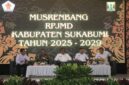 Ketua DPRD Kabupaten Sukabumi, Budi Azhar Mutawali S.IP, menegaskan pentingnya Musrenbang sebagai wadah menyelaraskan program prioritas pembangunan yang berpihak kepada rakyat dan menjawab tantangan masa depan dengan semangat inovasi dan kolaborasi.