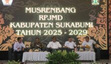 Ketua DPRD Kabupaten Sukabumi, Budi Azhar Mutawali S.IP, menegaskan pentingnya Musrenbang sebagai wadah menyelaraskan program prioritas pembangunan yang berpihak kepada rakyat dan menjawab tantangan masa depan dengan semangat inovasi dan kolaborasi.