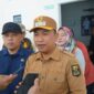 Wakil Bupati Sukabumi H. Andreas meninjau lokasi banjir di Jalan Nasional kawasan Palabuhanratu dan memastikan langkah penanganan cepat serta legalitas operasional perusahaan tambang di sekitar lokasi terdampak.