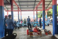 Damkar Pelabuhanratu gelar edukasi tahunan pengenalan alat pemadam dan penyelamatan untuk siswa TK hingga SMA. Kegiatan ini bertujuan membentuk kesadaran kesiapsiagaan sejak dini.